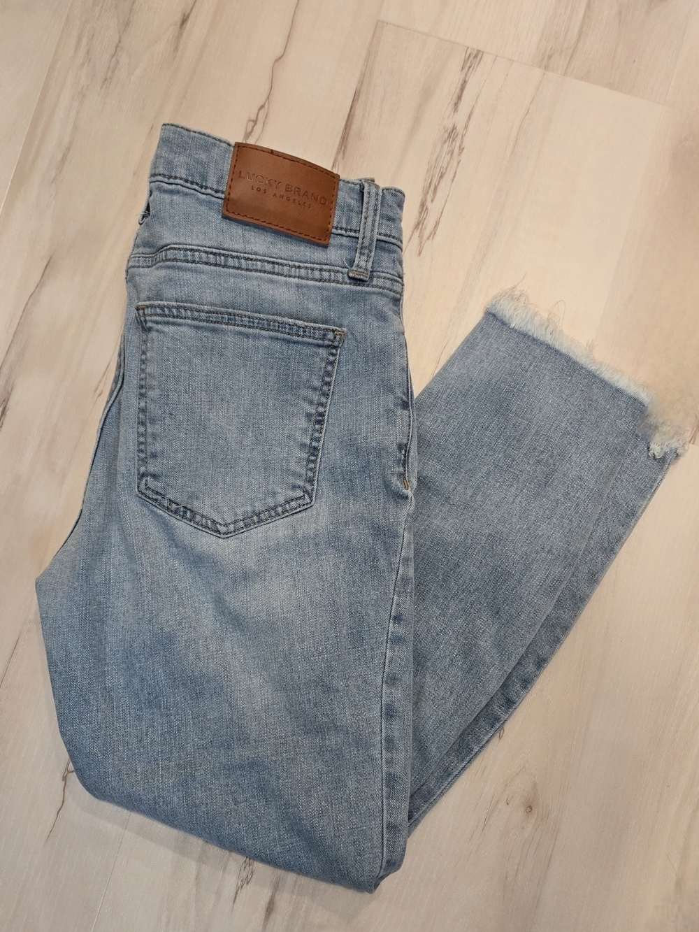 Lucky Brand Women's Light Blue Frayed Hem Jeans